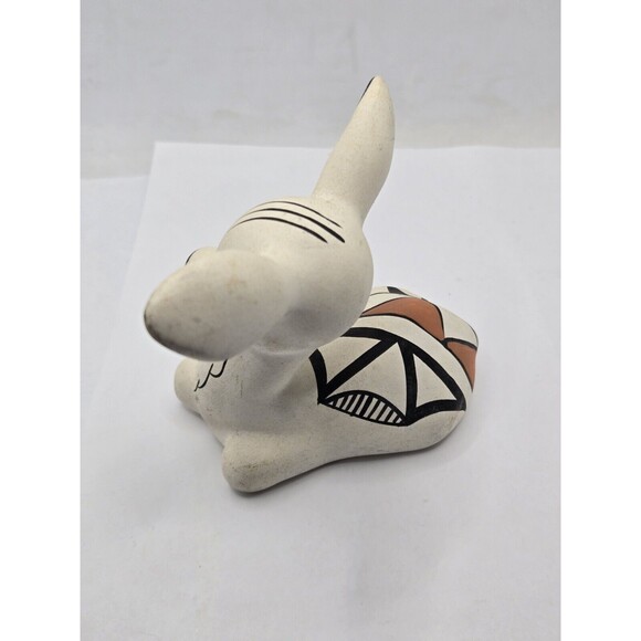 S. Zuni Isleta Pueblo New Mexico Fawn Deer Figurine 4" Tall - Picture 6 of 10